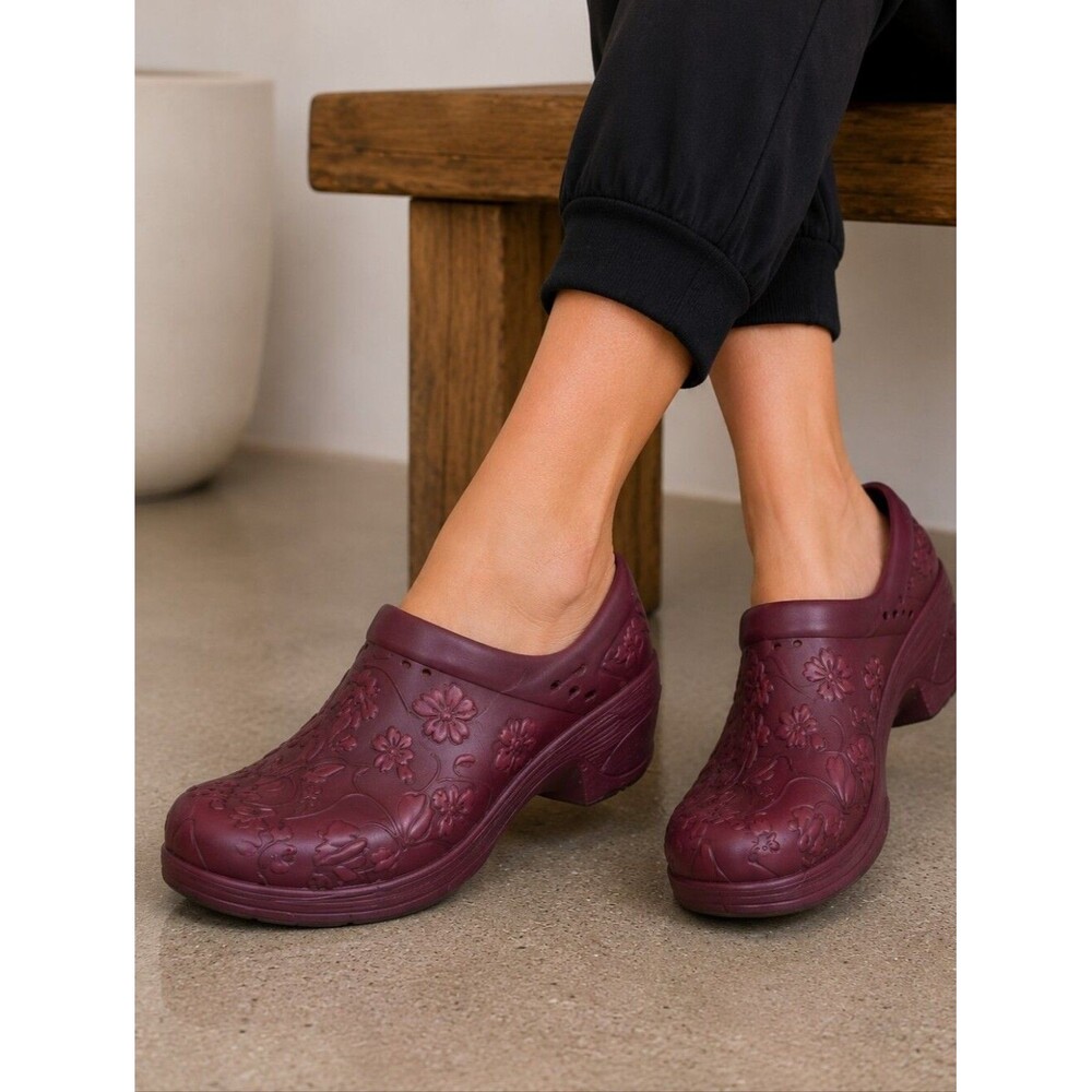 Dansko Clogs Red Pixie Workwear Nursing Comfortable 42/ 11.5 Women's